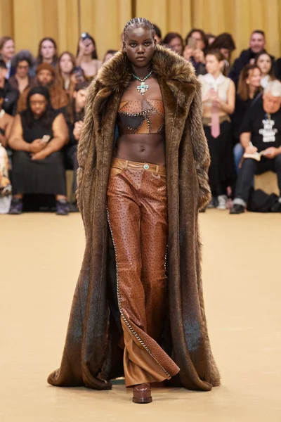 Look 1